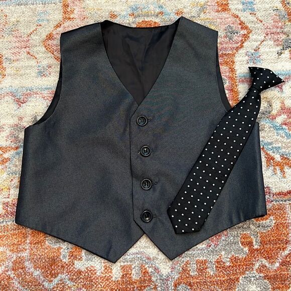 Toddler Vest and Clip on Tie - Picture 1 of 7